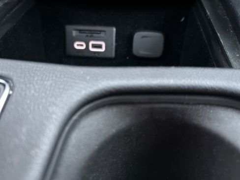 Used 2022 Cadillac XT4 Premium Luxury w/ Enhanced Visibility Package image 22