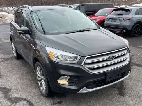 Used 2018 Ford Escape Titanium image 2