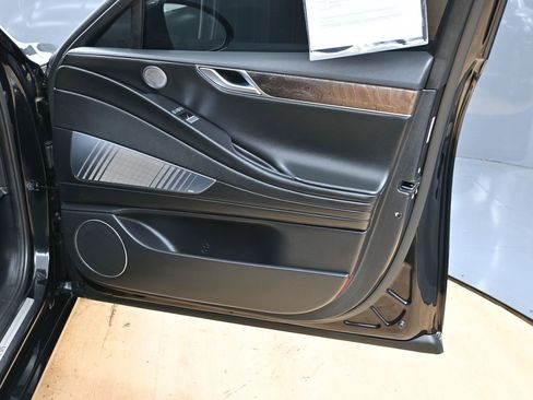 Used 2023 Genesis Electrified G80 image 41