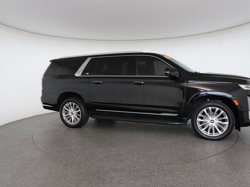 Used 2022 Cadillac Escalade ESV Premium Luxury image 24