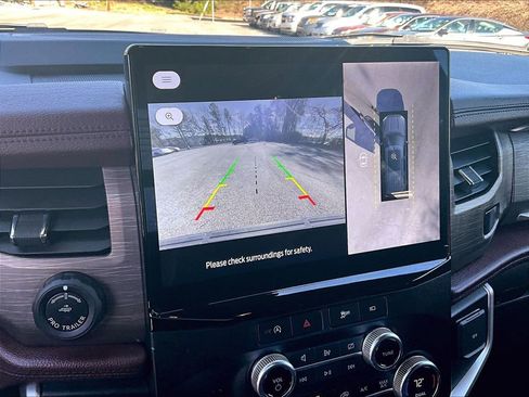 Used 2023 Ford Expedition Max Limited image 18