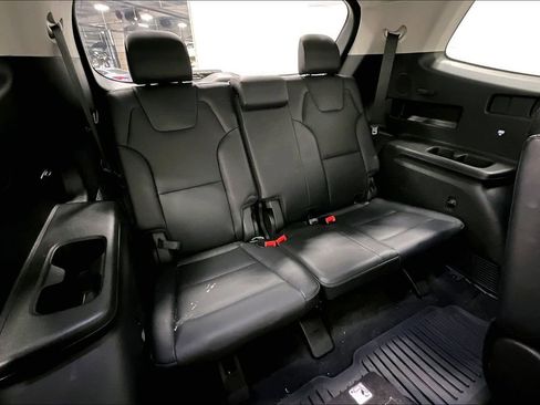 Used 2022 Kia Telluride SX w/ SX Prestige Package image 36