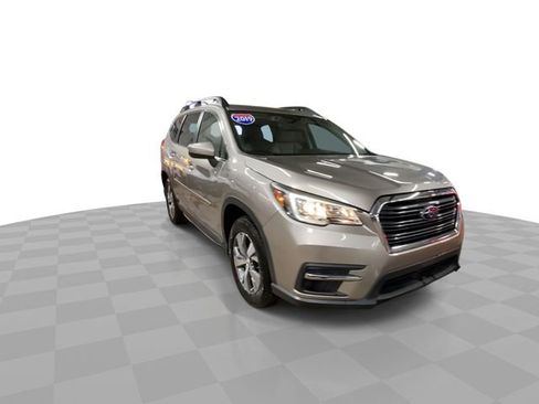 Used 2019 Subaru Ascent Premium w/ Popular Package #3 image 4