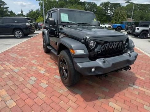 Used 2020 Jeep Wrangler Sport AWD/4WD image 5