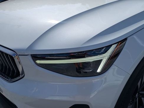 Certified 2023 Volvo XC40 B5 Ultimate w/ Climate Package AWD/4WD image 8