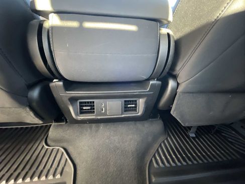 Used 2024 Chevrolet Silverado 1500 Custom image 20