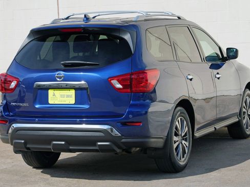 Used 2020 Nissan Pathfinder S FWD image 48