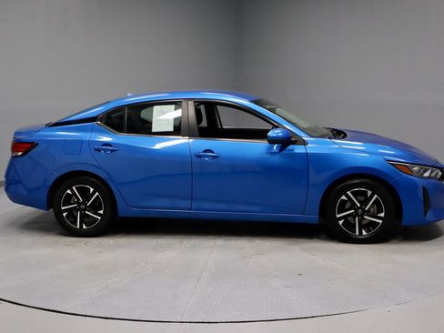 Certified 2024 Nissan Sentra SV FWD image 11