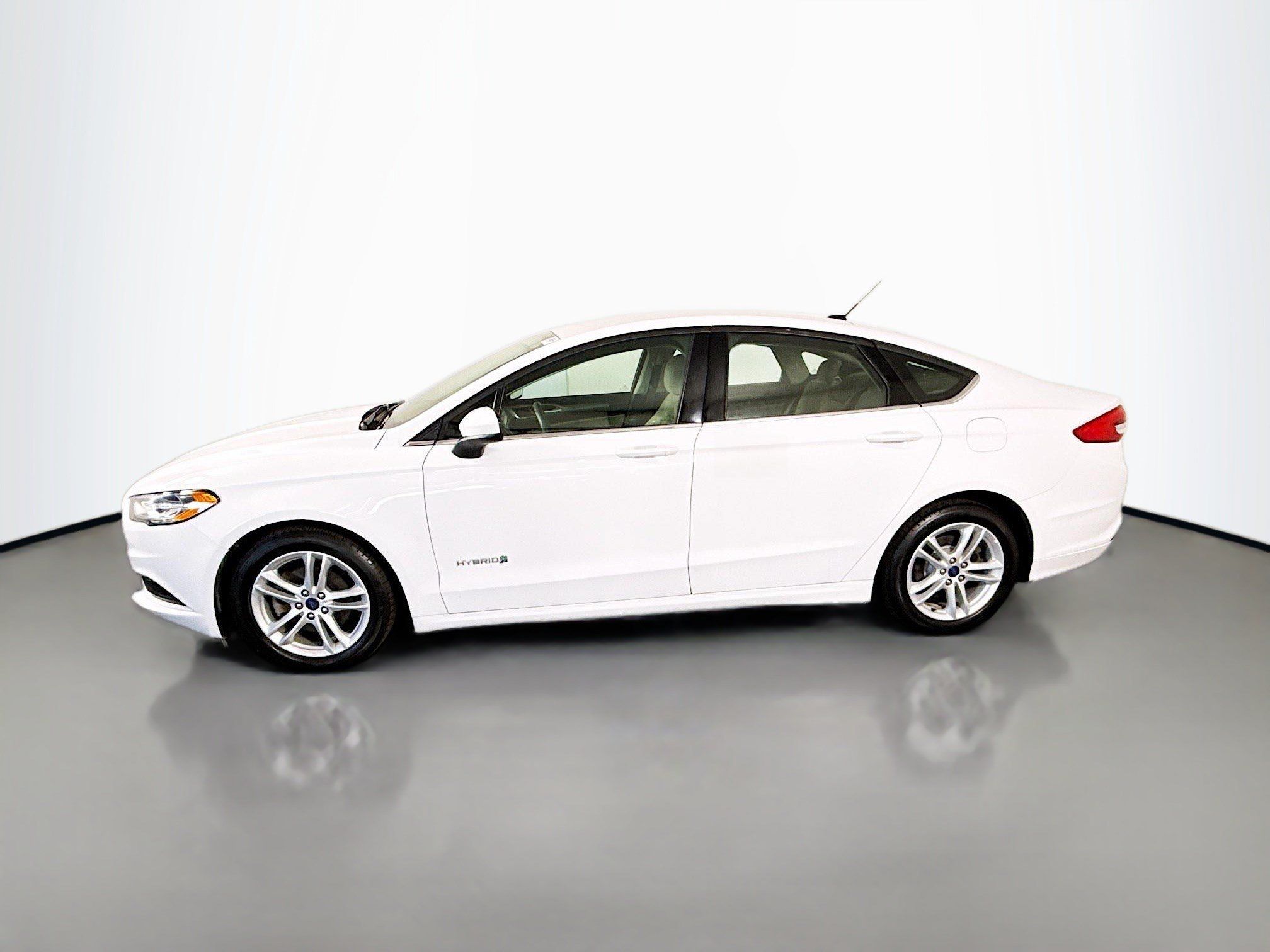 Used 2018 Ford Fusion S FWD image 6