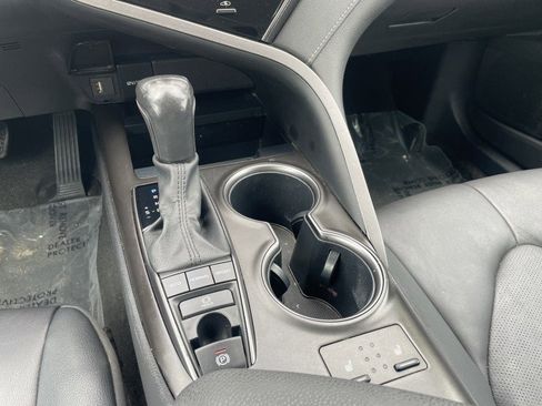 Used 2023 Toyota Camry XSE FWD image 19