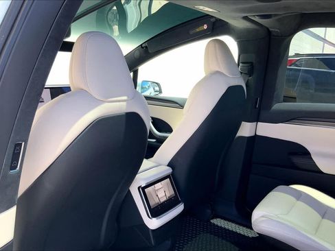 Used 2022 Tesla Model X Plaid AWD/4WD image 12
