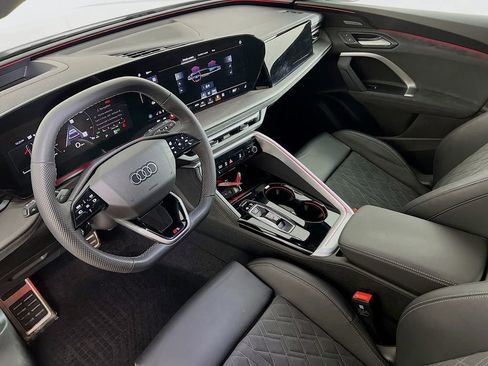 Used 2025 Audi SQ5 Premium Plus w/ Premium Plus Package AWD/4WD image 9