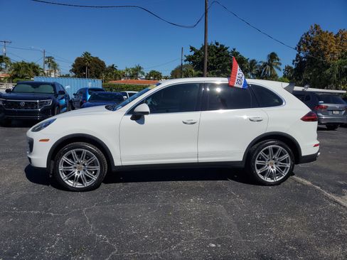 Used 2016 Porsche Cayenne image 2