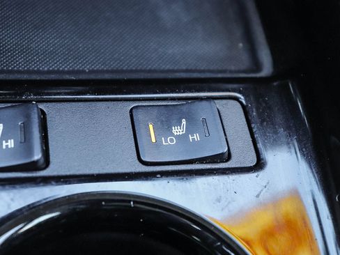 Used 2021 Toyota Prius Prime LE w/ Carpet Mat Package (TMS) FWD image 30