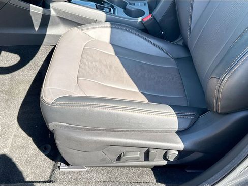 Certified 2025 Subaru Crosstrek 2.5i Limited w/ Crosstrek Mirror Package image 27