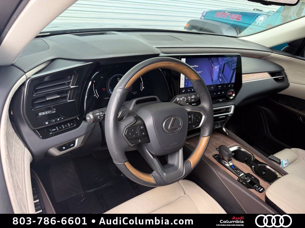 Used 2023 Lexus RX 350 FWD w/ Accessory Package image 3