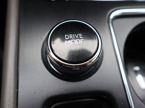 Used 2024 Lincoln Corsair Premiere w/ Rear Removable Package Tray image 26