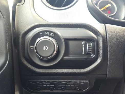 Certified 2025 Jeep Wrangler Sport AWD/4WD image 11