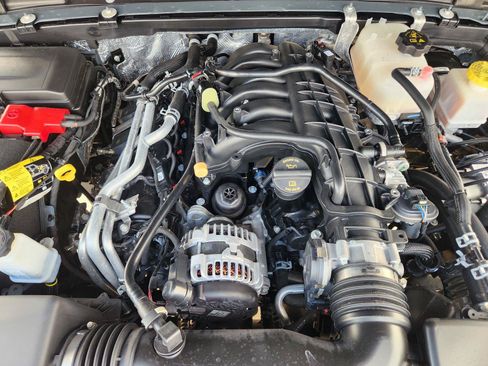 Used 2026 Jeep Gladiator Mojave AWD/4WD image 32