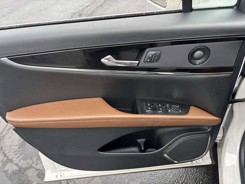 Used 2021 Lincoln Nautilus Reserve image 13