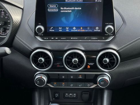 Used 2024 Nissan Sentra SV FWD image 18