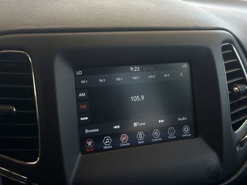 Used 2021 Jeep Compass Latitude w/ Convenience Group AWD/4WD image 17