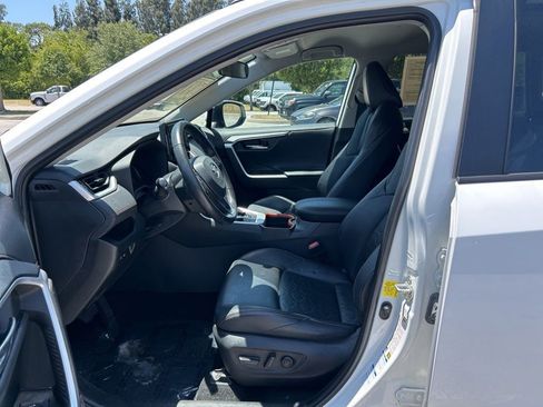 Used 2022 Toyota RAV4 Adventure image 9