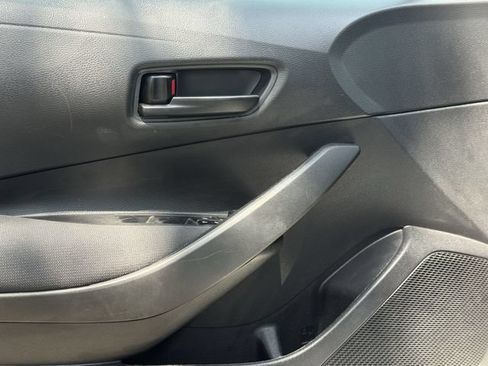 Used 2022 Toyota Corolla LE FWD image 23