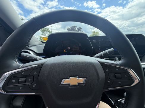 Used 2025 Chevrolet Trax LT w/ Driver Confidence Package FWD image 18