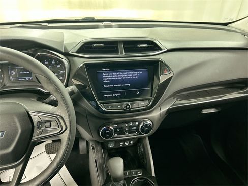 Used 2021 Chevrolet TrailBlazer LT w/ Convenience Package image 18