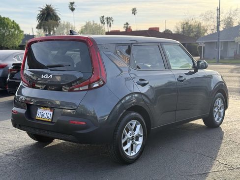 Used 2022 Kia Soul LX w/ Technology Package image 8