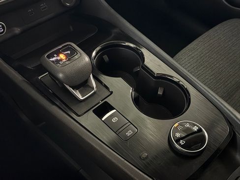 Used 2023 Nissan Rogue SV image 23