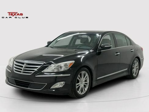 Used 2012 Hyundai Genesis 4.6 image 3
