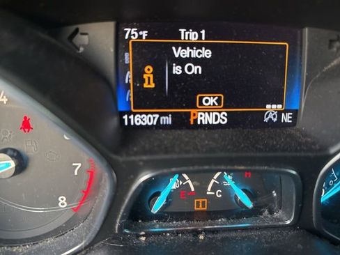 Used 2018 Ford Escape SE w/ SE Sport Appearance Package image 2