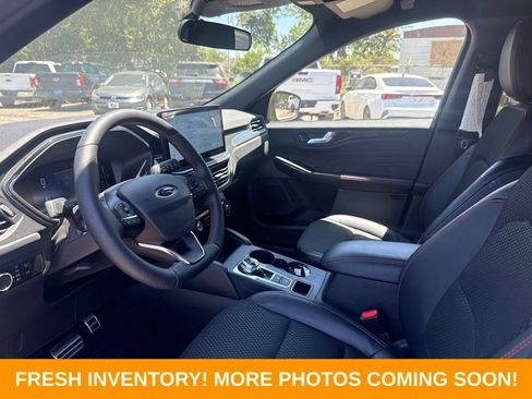 Used 2024 Ford Escape ST-Line w/ Tech Pack #1 FWD image 8