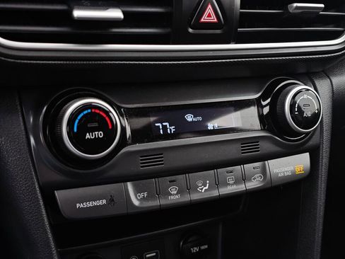 Used 2018 Hyundai Kona Limited image 23