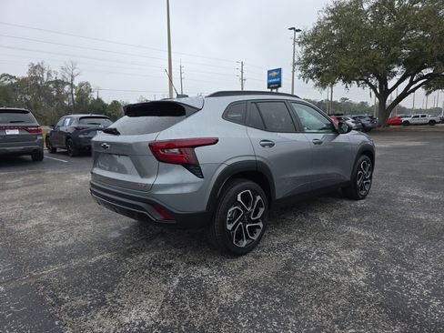 New 2026 Chevrolet Trax RS w/ Sunroof Package image 3