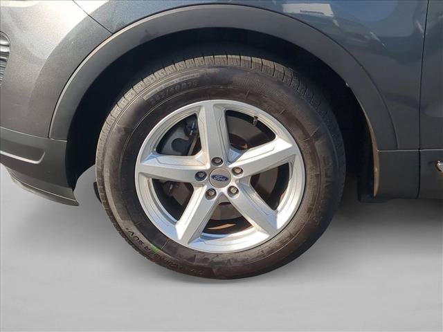 Used 2018 Ford Explorer XLT FWD image 24