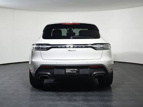 Certified 2023 Porsche Macan AWD/4WD image 6