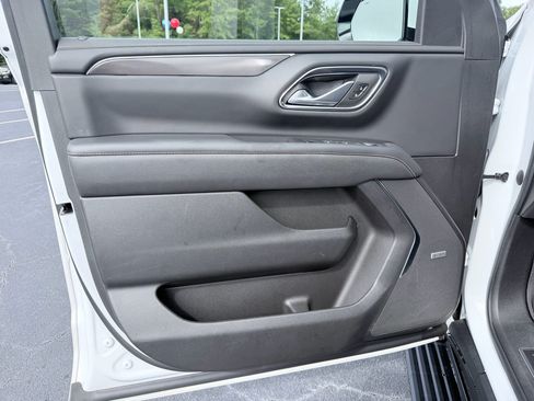 Used 2022 GMC Yukon AT4 w/ Technology Package AWD/4WD image 32
