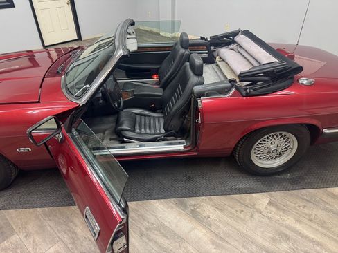 Used 1992 Jaguar XJS V12 Convertible RWD image 34
