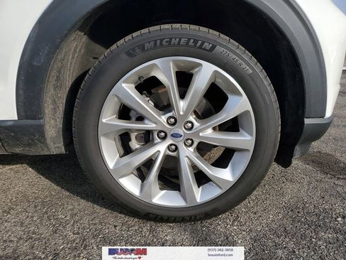Certified 2022 Ford Explorer Platinum w/ Equipment Group 601A AWD/4WD image 5