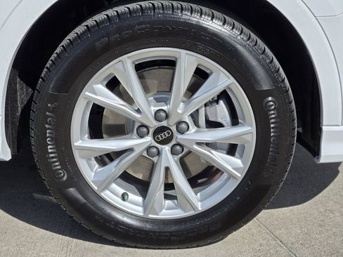 Certified 2025 Audi Q3 2.0T Premium w/ Convenience Package image 16