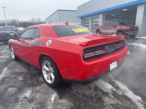 Used 2019 Dodge Challenger R/T w/ Plus Package image 5