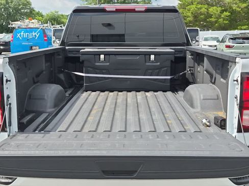 Used 2026 GMC Sierra 2500 Pro AWD/4WD image 18