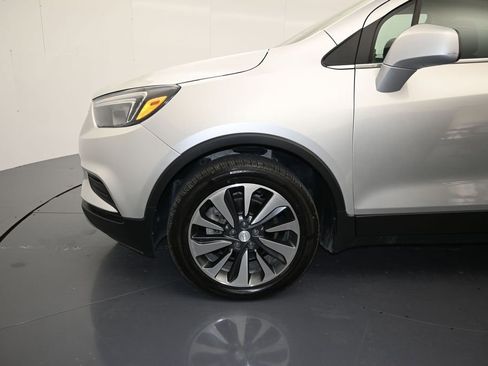 Used 2021 Buick Encore Preferred AWD/4WD image 9