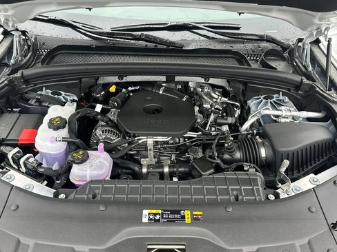New 2026 Jeep Grand Cherokee L Limited w/ Luxury Tech Group II AWD/4WD image 27
