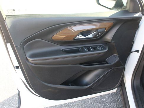 Used 2020 GMC Terrain SLE FWD image 11