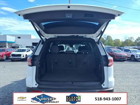 Used 2024 GMC Acadia Elevation image 12