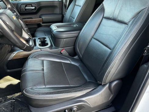 Used 2020 Chevrolet Silverado 1500 High Country w/ Technology Package AWD/4WD image 5